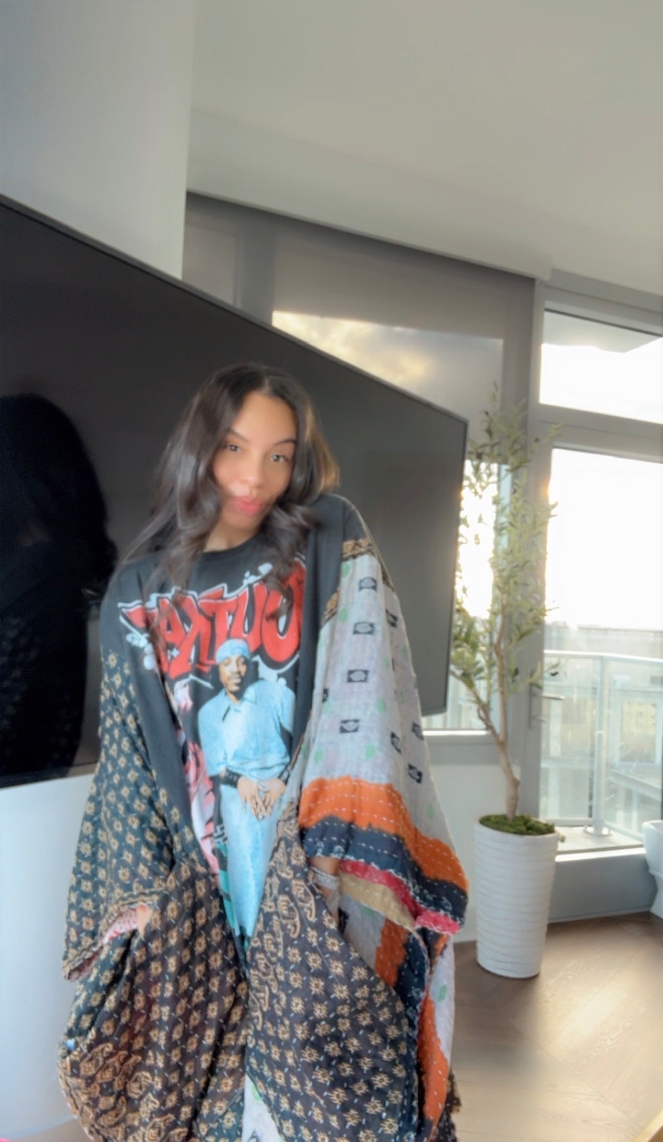 ** OutKast Original Kantha Band Tee Muu