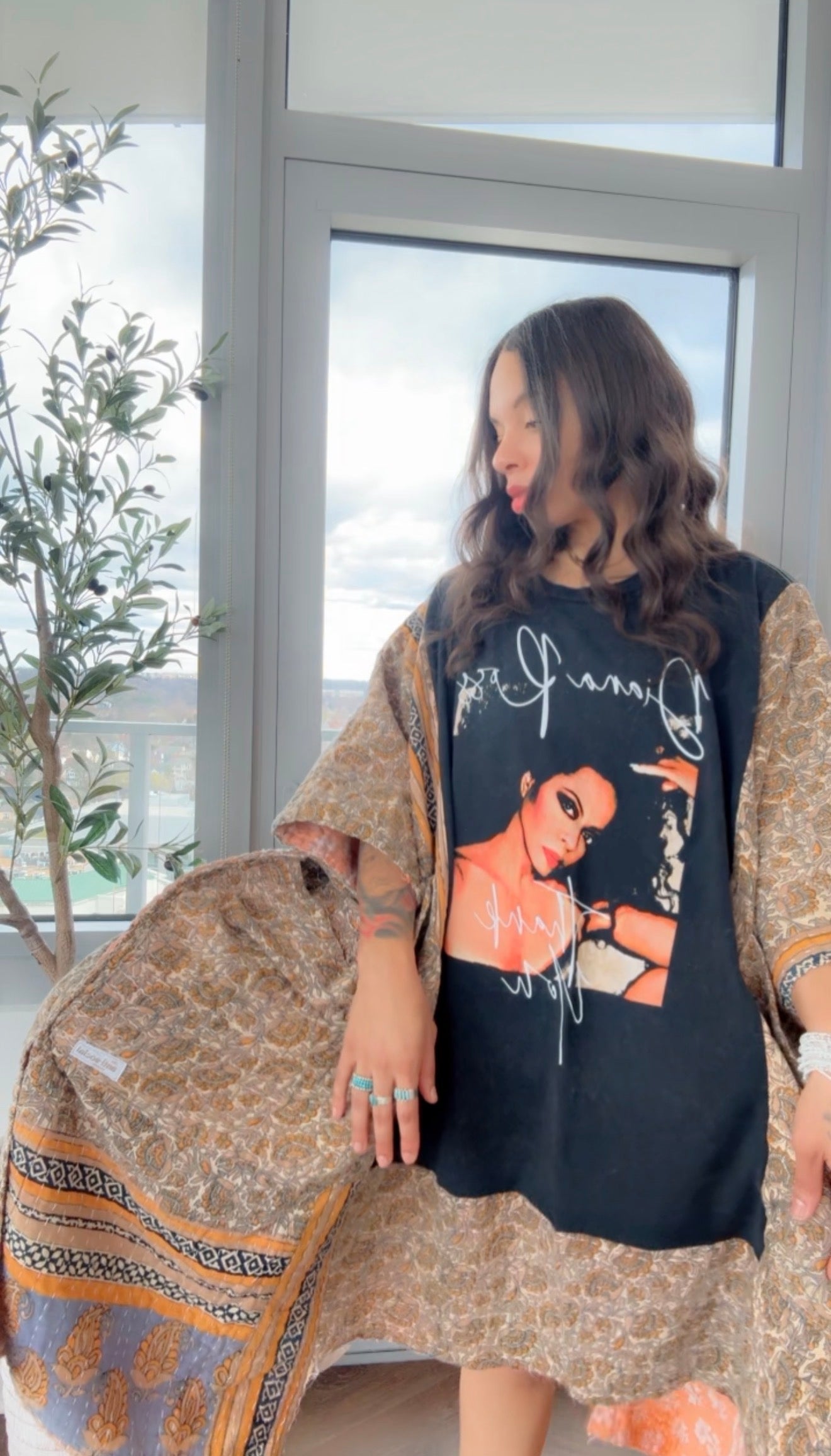 Diana Ross Original Kantha Band Tee Muu (Premium)