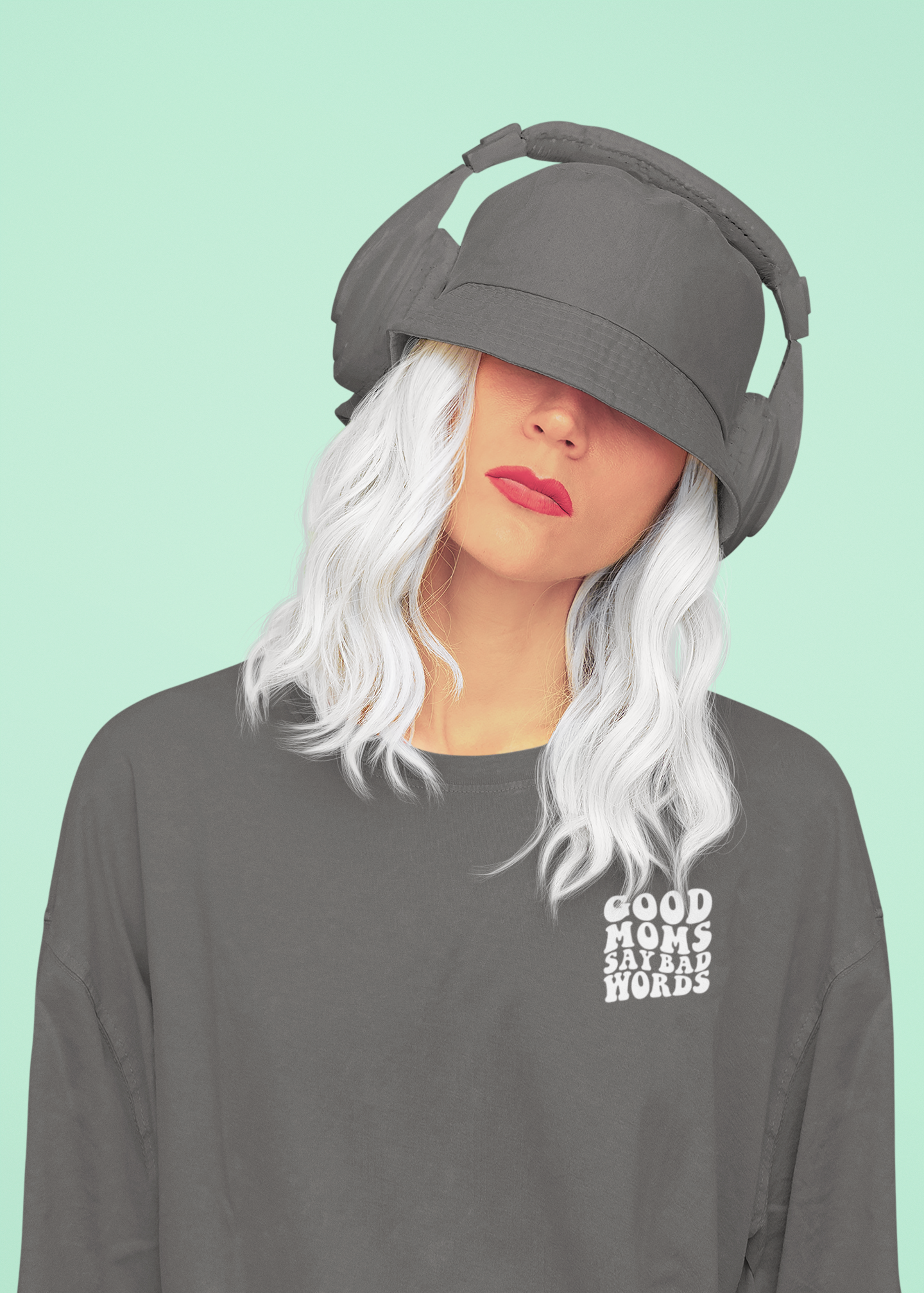 Good Moms Say Bad Words Tee (pepper)